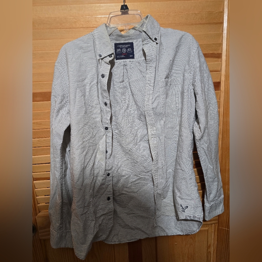 American Eagle Outfitters Black and White Casual Button Down Shirt - Medium